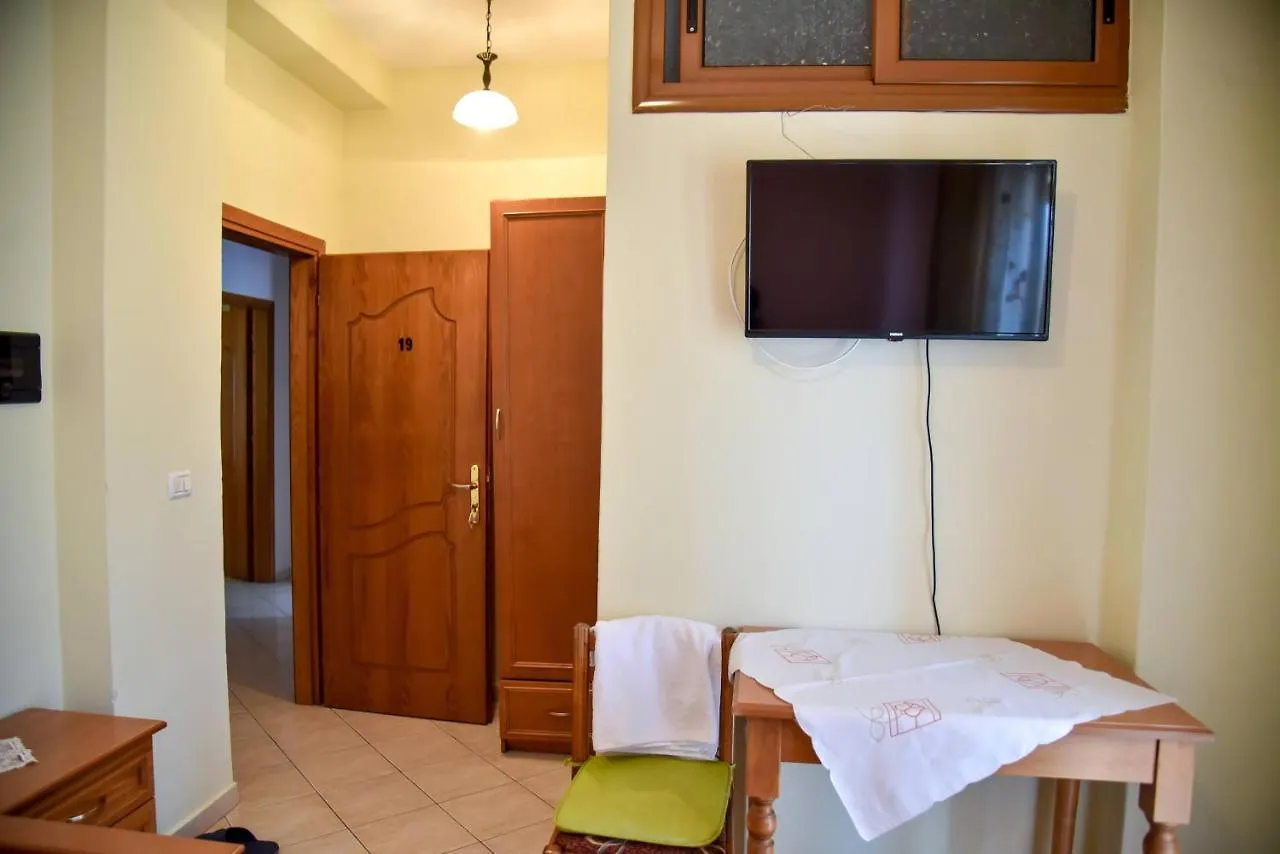 Hotel Geraldo Gjirokastra Apartament